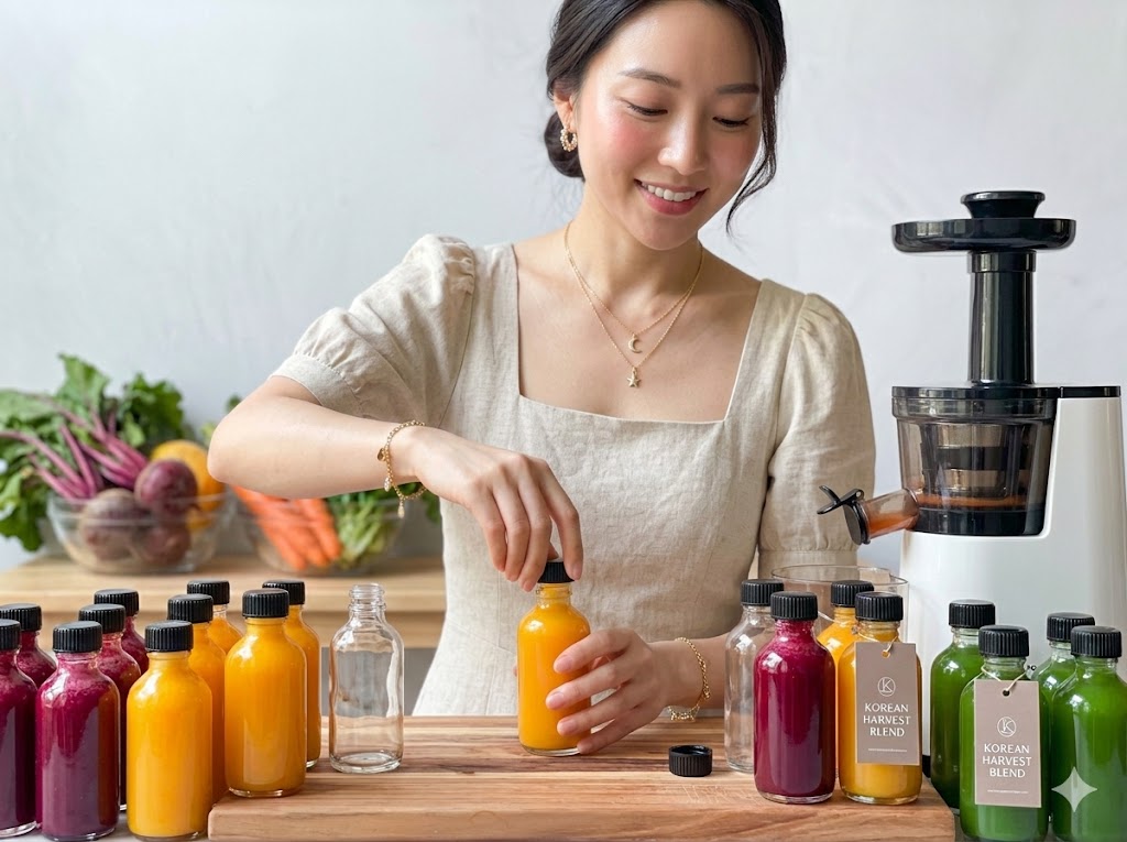 Mulher com pele radiante e natural